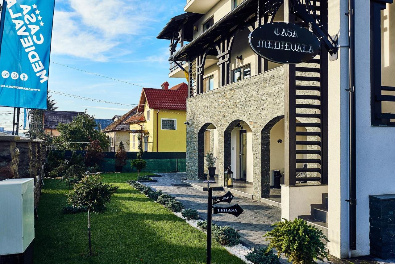 Boutique Hotel Casa Medievala Curtea De Arges Ngoại thất bức ảnh