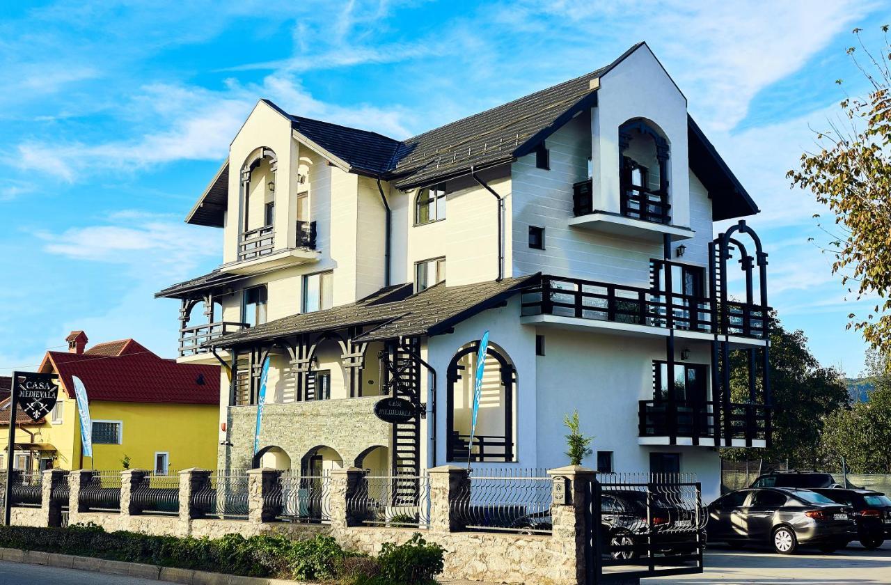 Boutique Hotel Casa Medievala Curtea De Arges Ngoại thất bức ảnh