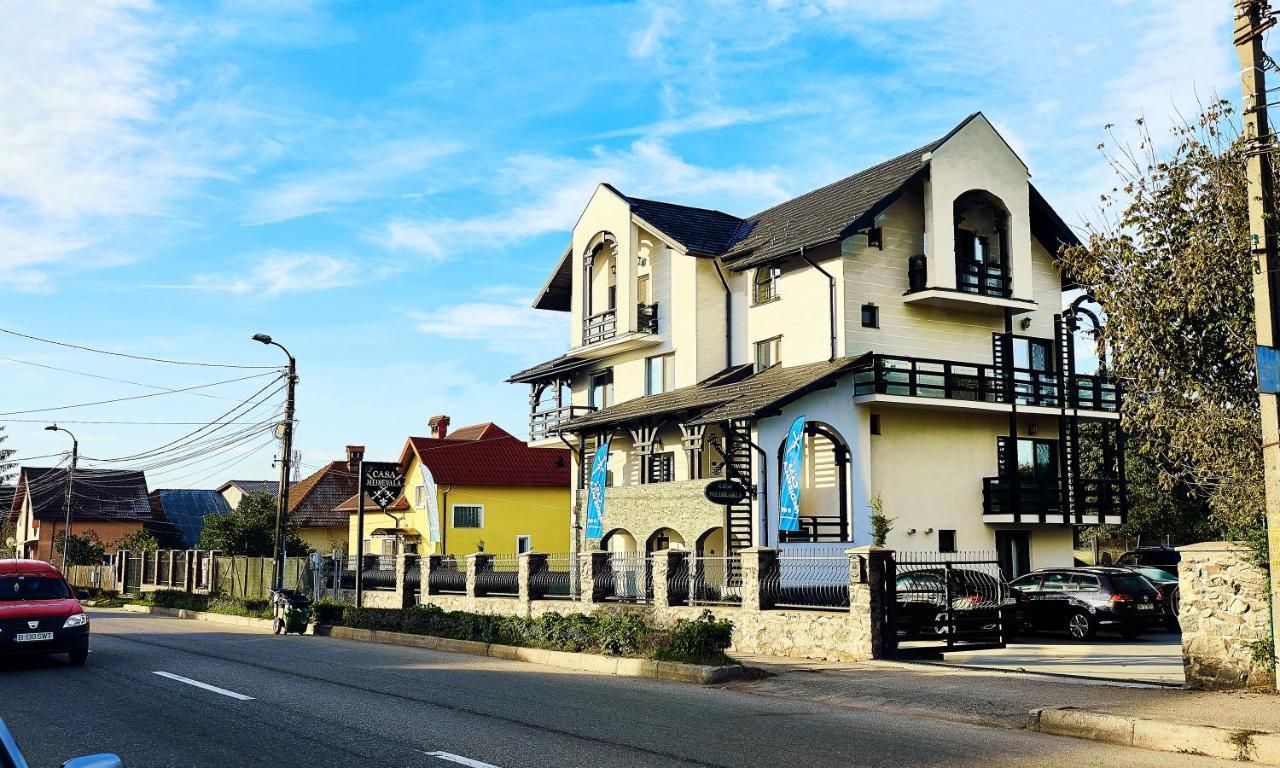 Boutique Hotel Casa Medievala Curtea De Arges Ngoại thất bức ảnh