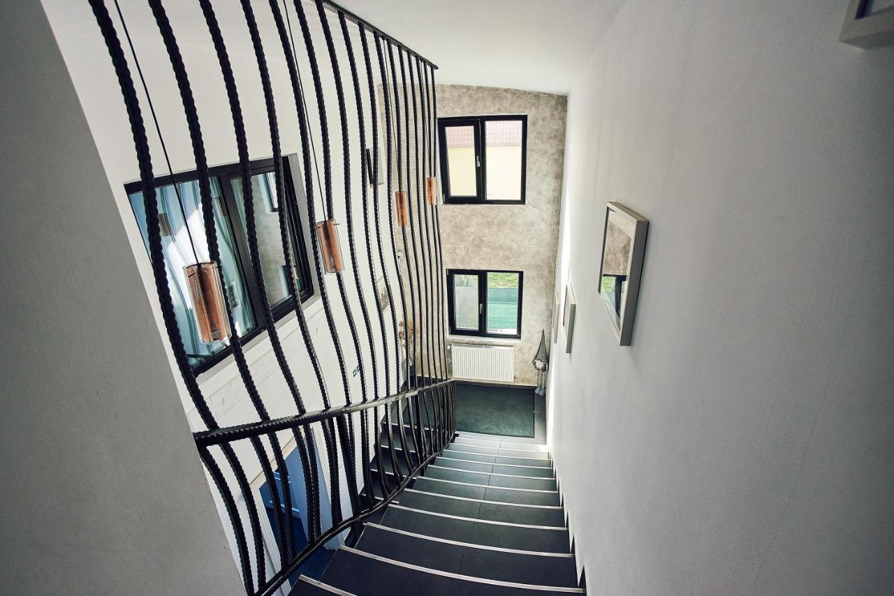 Boutique Hotel Casa Medievala Curtea De Arges Ngoại thất bức ảnh
