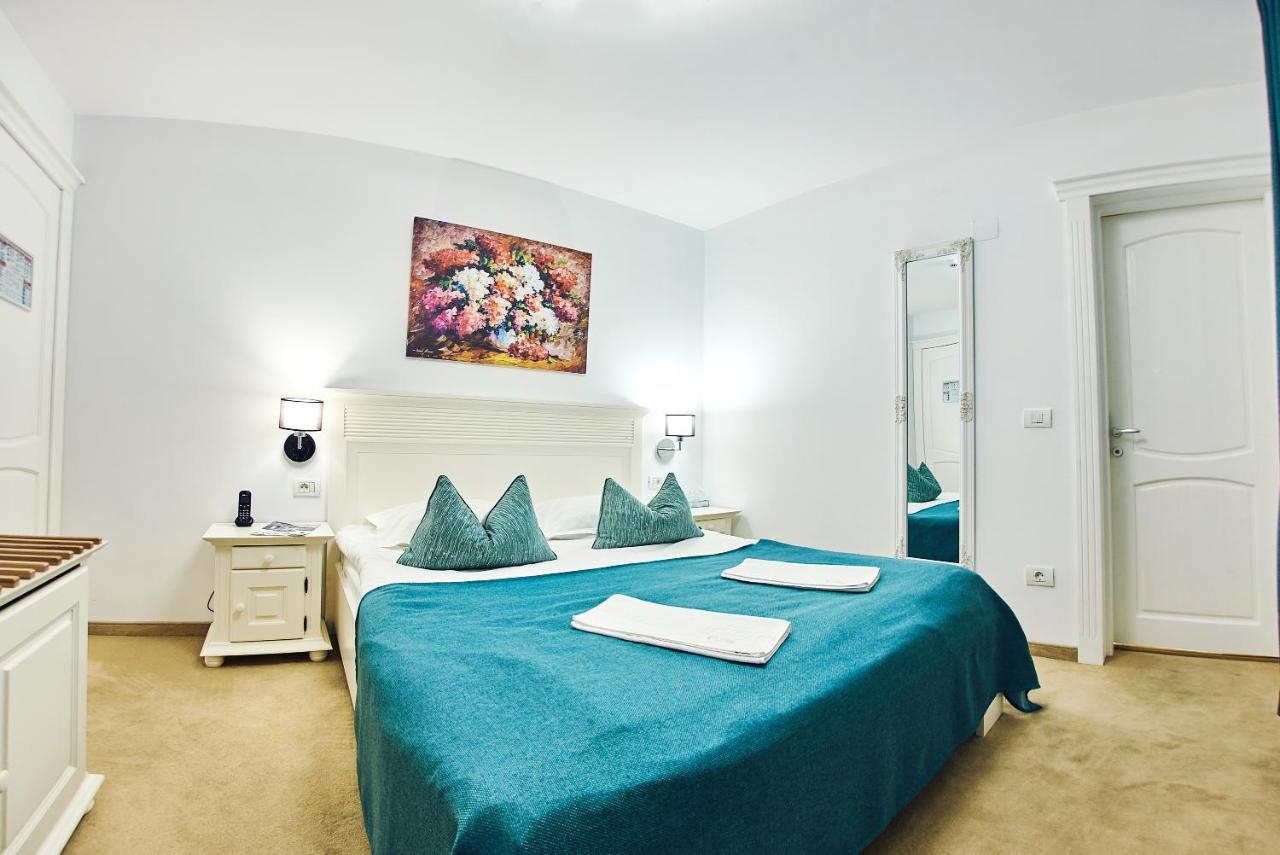 Boutique Hotel Casa Medievala Curtea De Arges Ngoại thất bức ảnh