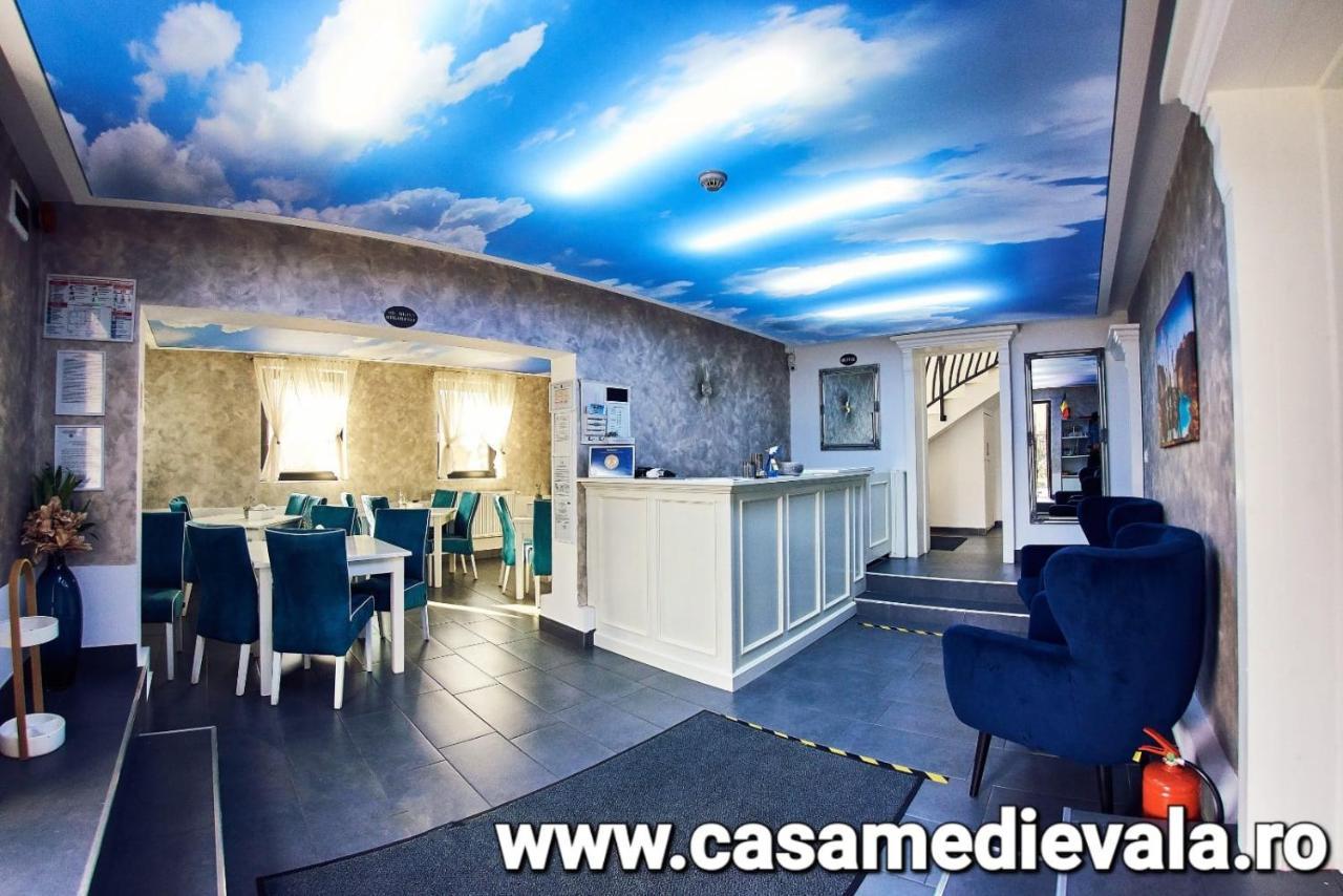 Boutique Hotel Casa Medievala Curtea De Arges Ngoại thất bức ảnh