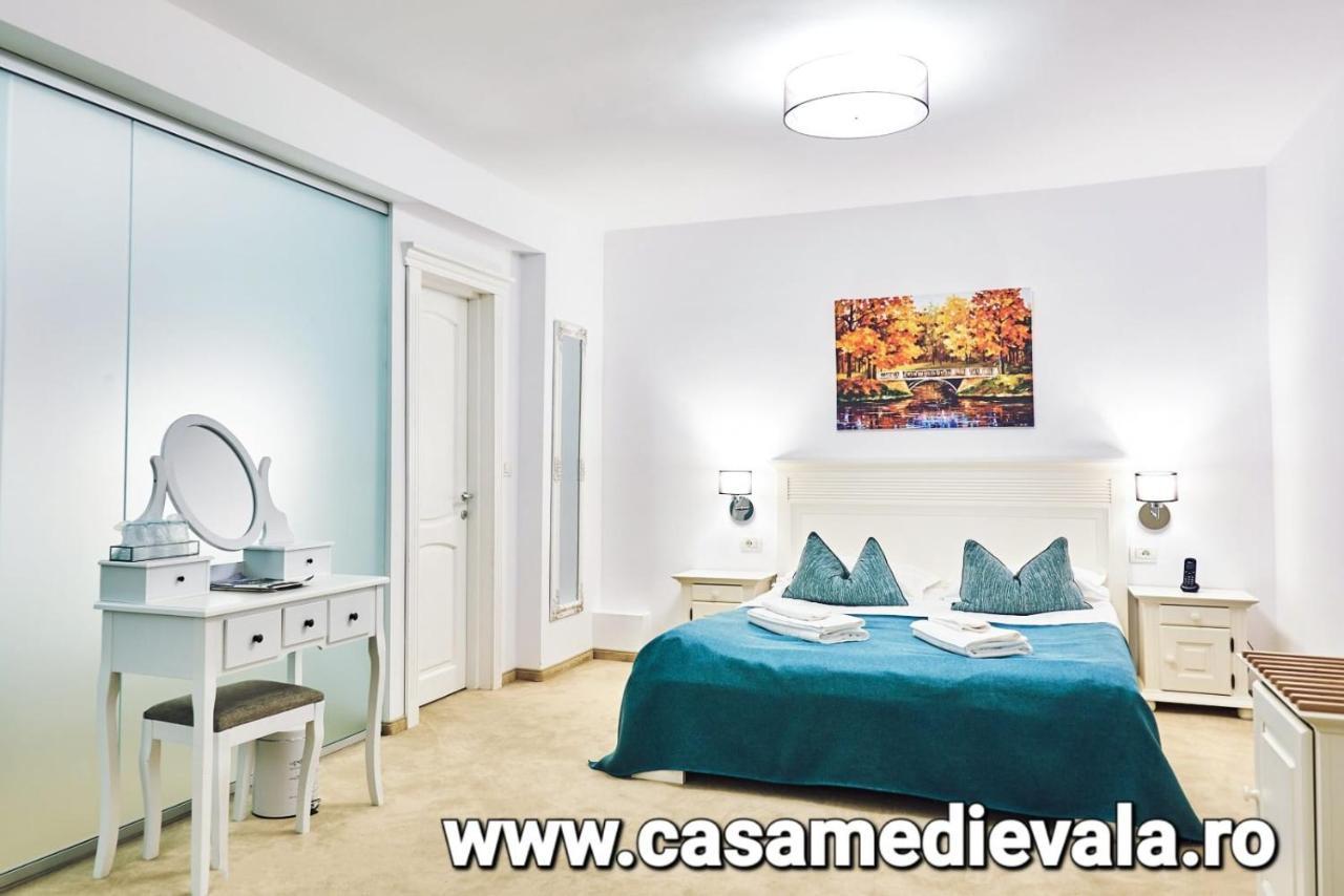Boutique Hotel Casa Medievala Curtea De Arges Ngoại thất bức ảnh