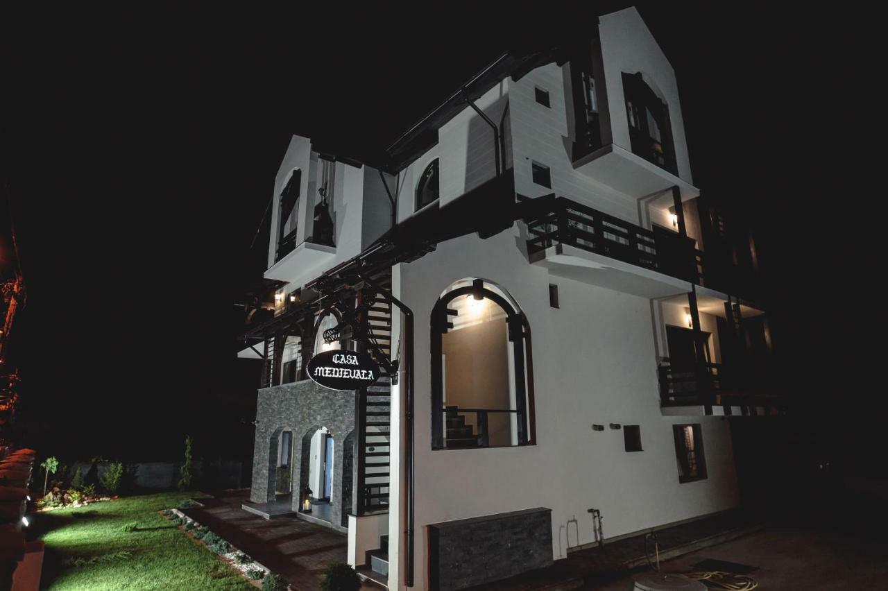 Boutique Hotel Casa Medievala Curtea De Arges Ngoại thất bức ảnh