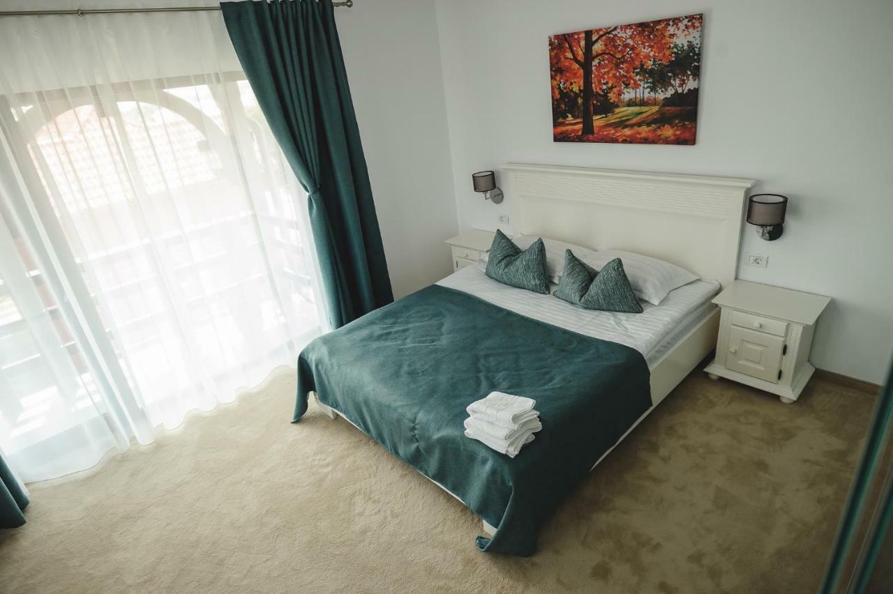 Boutique Hotel Casa Medievala Curtea De Arges Ngoại thất bức ảnh